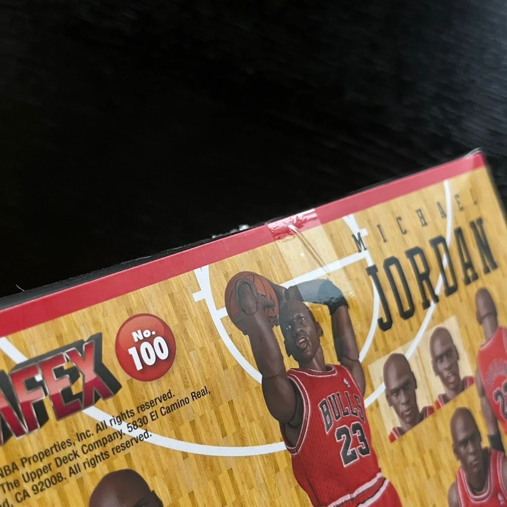 Medicom Toys MAFEX No.100 NBA Chicago Bulls Michael Jordan Figure (NIB) - Picture 8 of 16